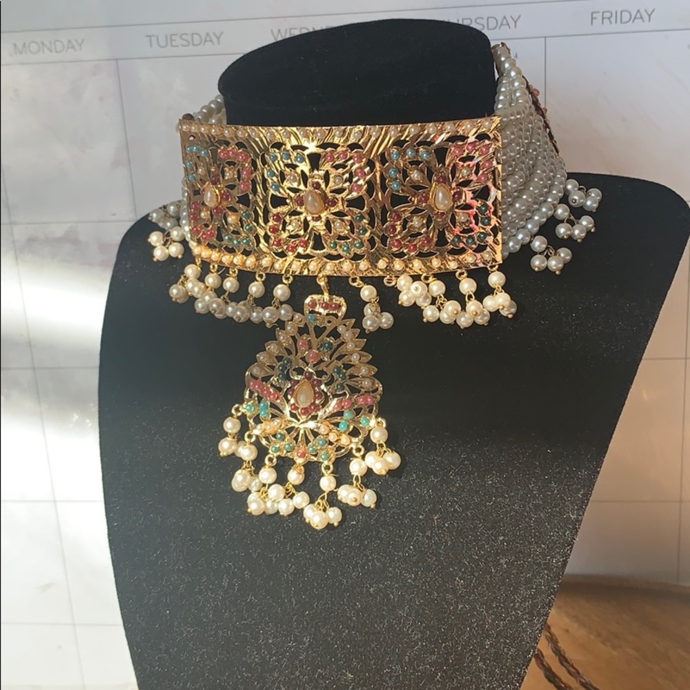 Artificial multi bead golden color set